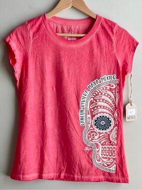 Women's Pink Short Sleeve Graphic Tee with Sugar Skull - Mexico